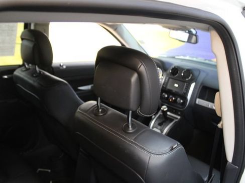 Used 2016 Jeep Compass 4WD image 10