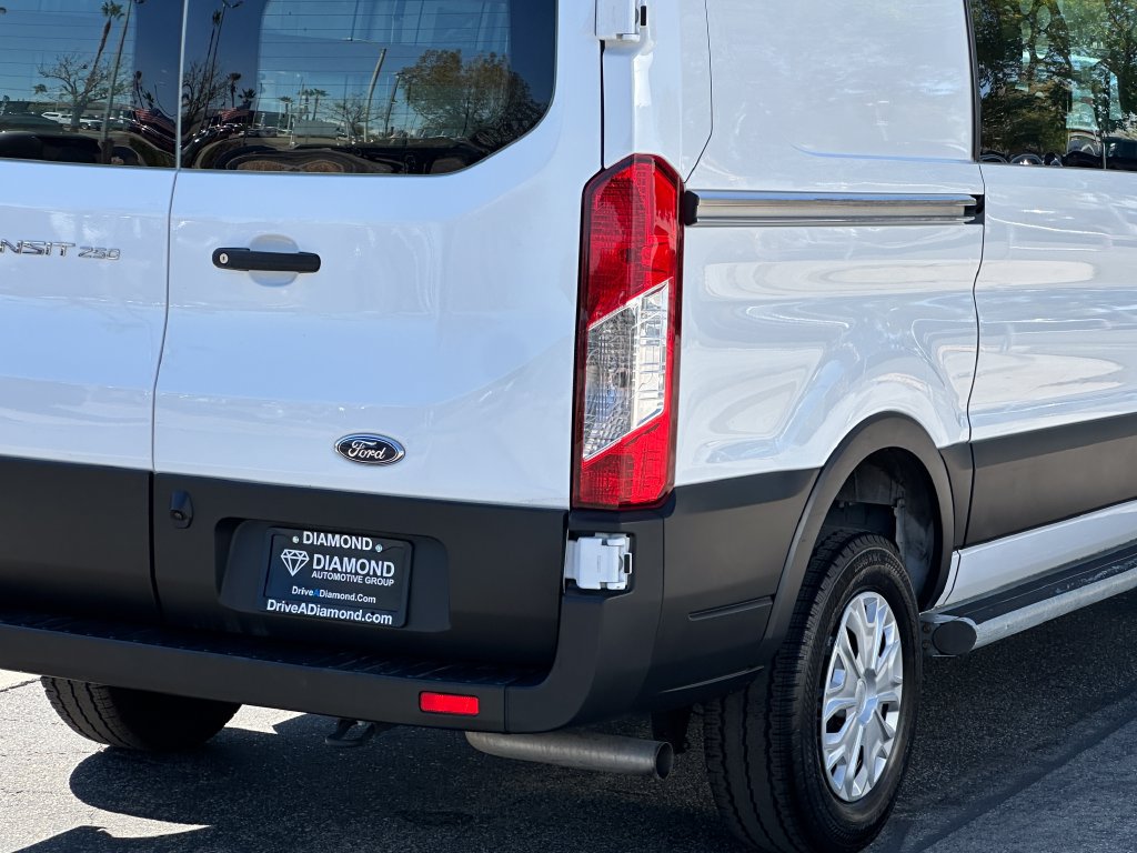 Used 2025 Ford Transit 250 Low Roof w/ Exterior Upgrade Package RWD image 8