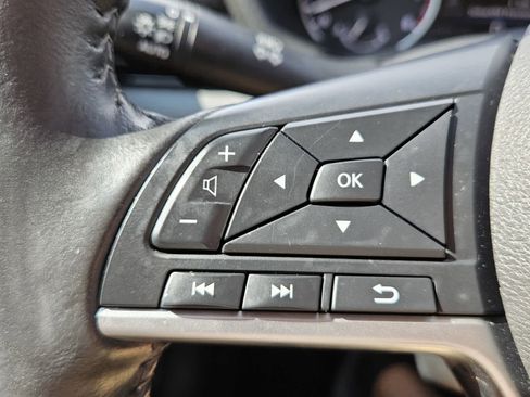 Used 2022 Nissan Sentra SV w/ Trunk Package image 12