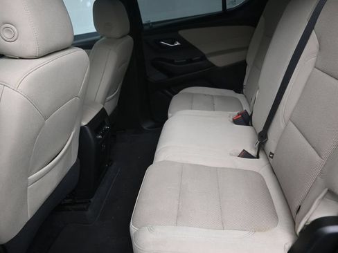 Used 2023 Chevrolet Traverse LS FWD image 14