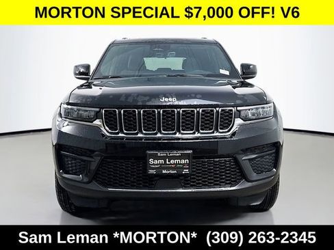 New 2025 Jeep Grand Cherokee Laredo X w/ Luxury Tech Group I AWD/4WD image 2
