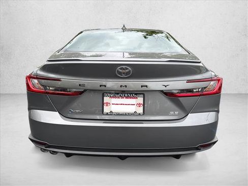 Used 2026 Toyota Camry SE w/ Convenience Package FWD image 4