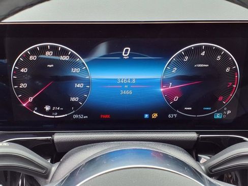 Used 2025 Mercedes-Benz GLA 250 image 9