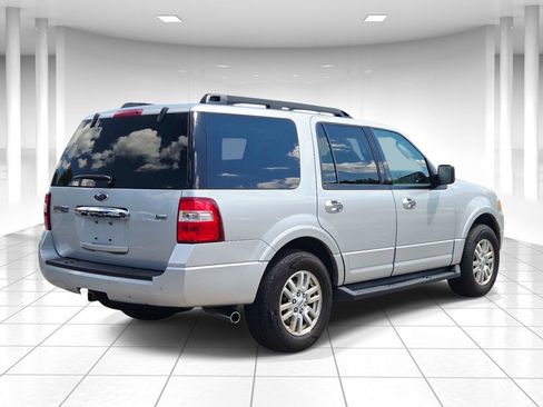 Used 2014 Ford Expedition XLT w/ Leather Seating Package AWD/4WD image 3