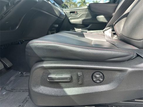 Used 2023 Honda Odyssey Sport image 14