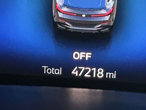 Used 2024 BMW X6 xDrive40i w/ Premium Package image 28