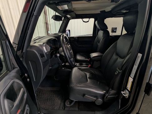 Used 2015 Jeep Wrangler Unlimited Sport w/ Quick Order Package 24S AWD/4WD image 16