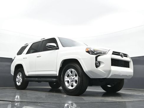 Used 2023 Toyota 4Runner SR5 Premium w/ Moonroof Package RWD image 26