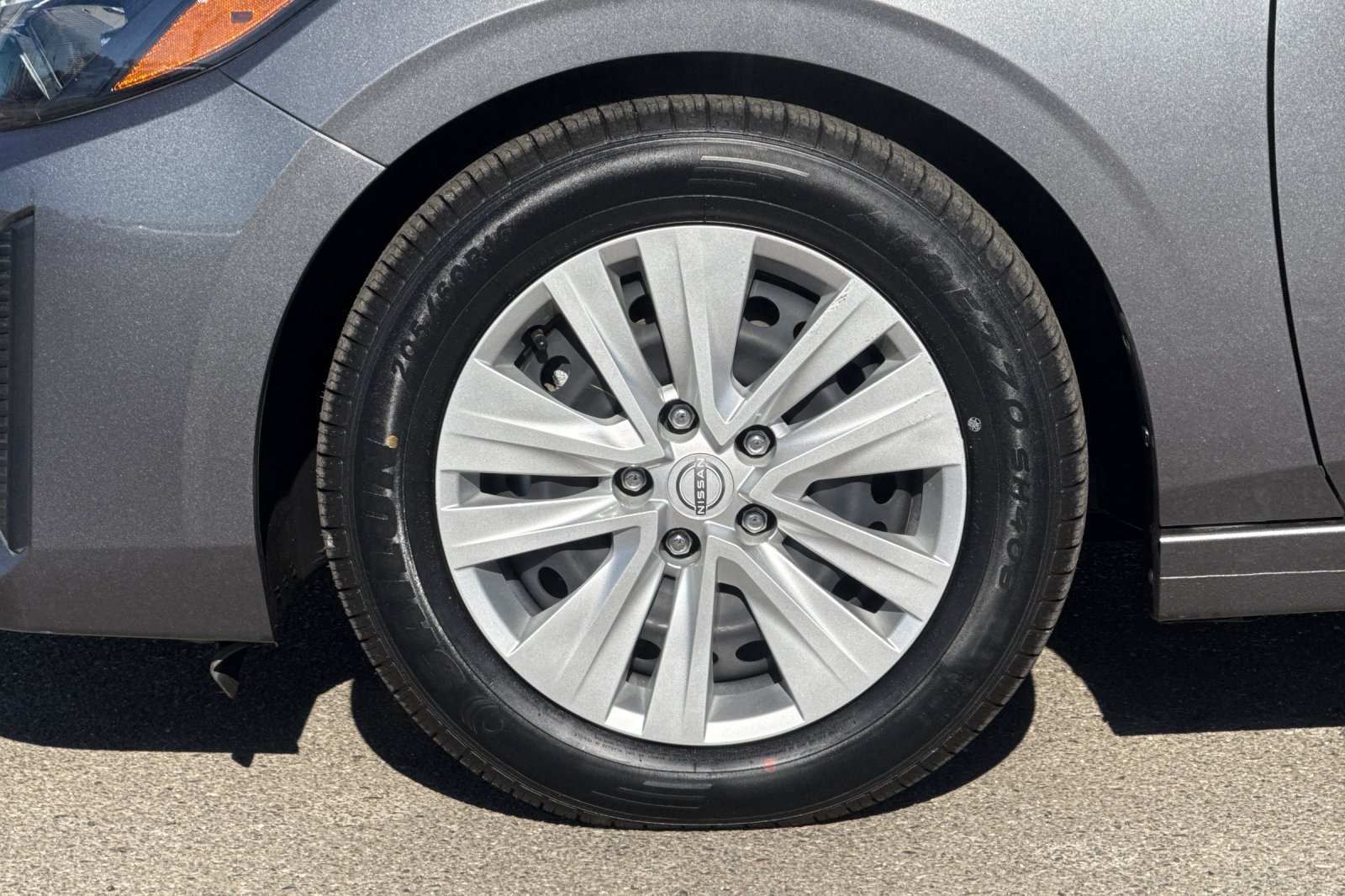 Certified 2025 Nissan Sentra S FWD image 33