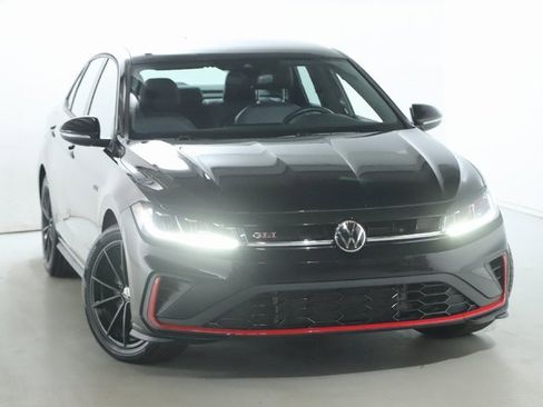Certified 2025 Volkswagen Jetta GLI Autobahn image 2