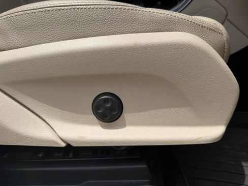 Certified 2019 Mercedes-Benz GLC 300 image 31