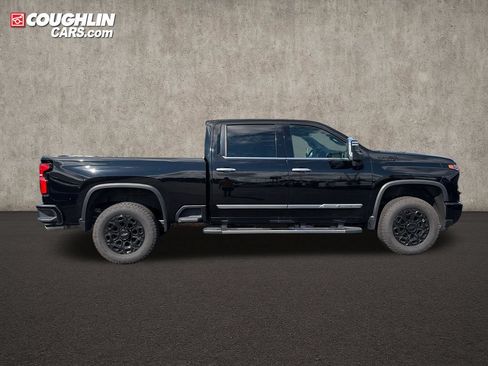 Used 2024 Chevrolet Silverado 2500 High Country w/ Technology Package AWD/4WD image 10