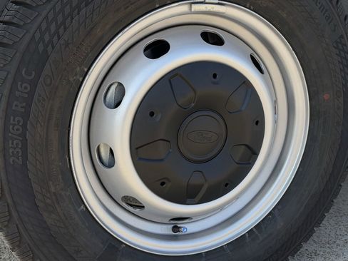 New 2025 Ford Transit 250 148 Medium Roof image 38