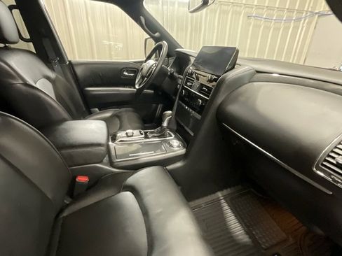 Used 2024 Nissan Armada SL w/ Midnight Edition Package image 16