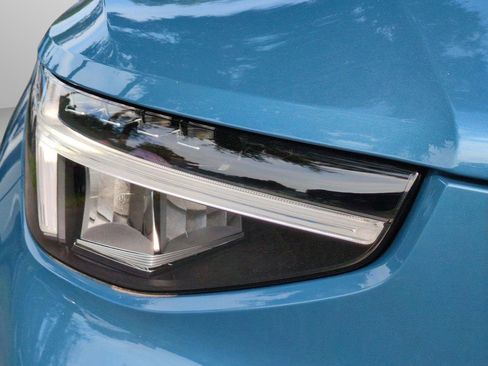 Used 2024 Volvo C40 Recharge Core w/ Climate Package image 10