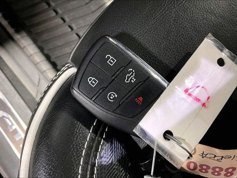 Used 2024 GMC Sierra 1500 AT4X image 13