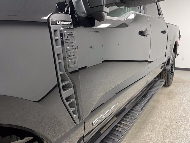 Used 2024 Ford F350 Lariat w/ Black Appearance Package AWD/4WD image 13
