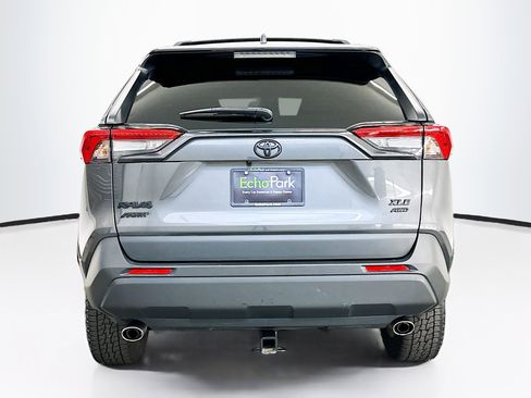 Used 2022 Toyota RAV4 XLE image 7