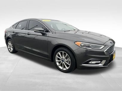 Used 2017 Ford Fusion SE w/ Fusion SE Technology Package