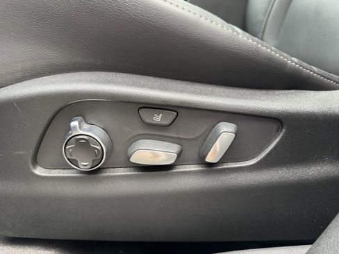 Used 2020 Cadillac XT4 Premium Luxury image 18