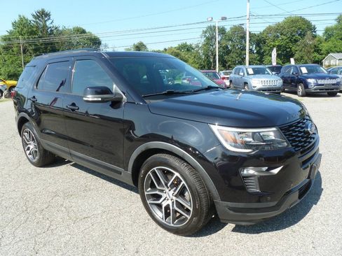 Used 2019 Ford Explorer Sport w/ Equipment Group 401A AWD/4WD image 5