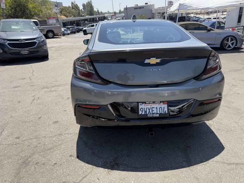 Used 2017 Chevrolet Volt LT w/ Comfort Package FWD image 5
