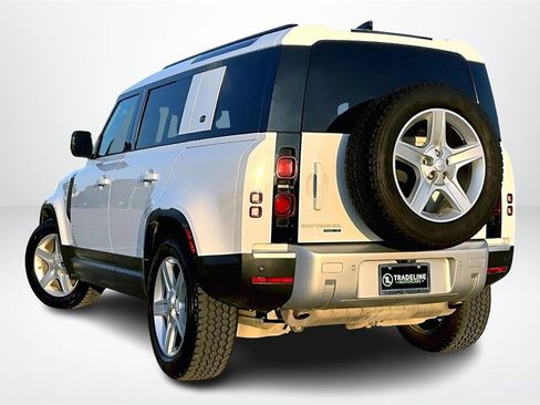 Used 2020 Land Rover Defender 110 SE image 4