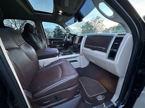 Used 2017 RAM 3500 Laramie Longhorn image 5