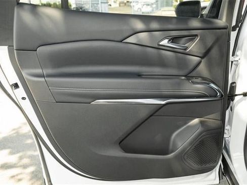 New 2026 Chevrolet Traverse LT w/ Driver Confidence Package image 16