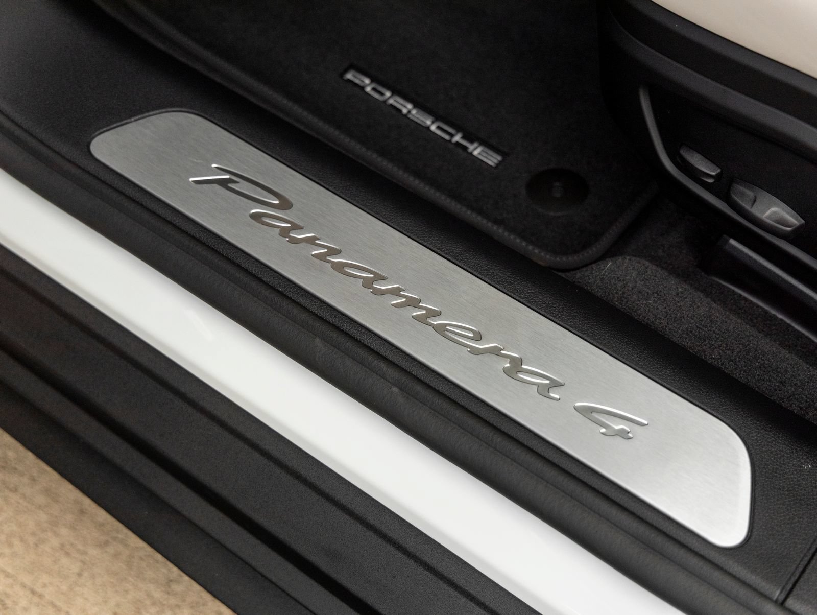 New 2026 Porsche Panamera 4 AWD/4WD image 23