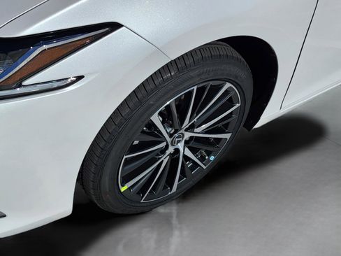 New 2025 Lexus ES 350 w/ Premium Package image 35