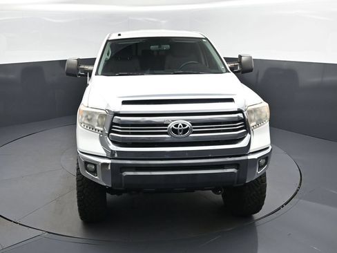 Used 2016 Toyota Tundra SR5 w/ SR5 Upgrade Package AWD/4WD image 37