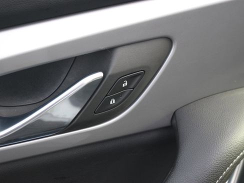 Used 2023 Chevrolet Blazer LT image 14