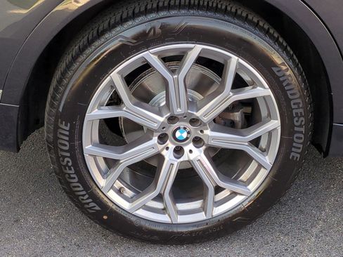 Certified 2022 BMW X7 xDrive40i w/ Premium Package AWD/4WD image 13