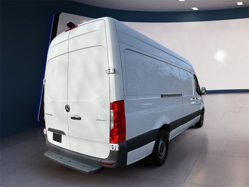 Used 2023 Mercedes-Benz Sprinter 2500 image 5