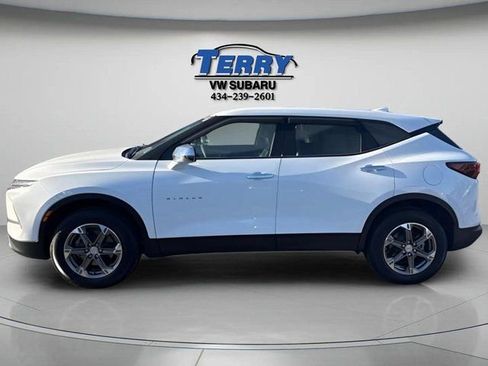 Used 2024 Chevrolet Blazer LT image 3