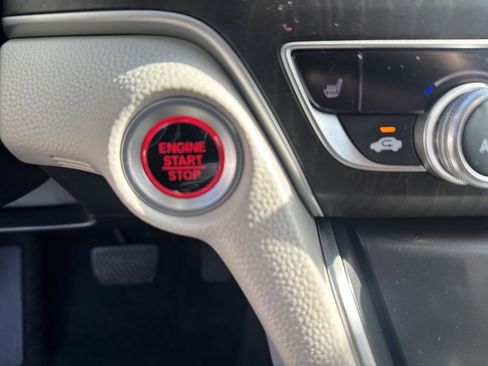 Used 2020 Honda Accord EX image 25