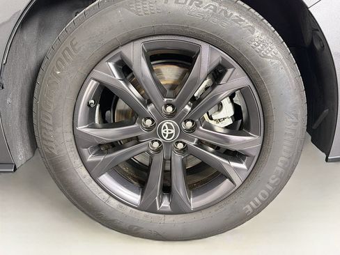 Used 2025 Toyota Sienna XSE AWD/4WD image 34