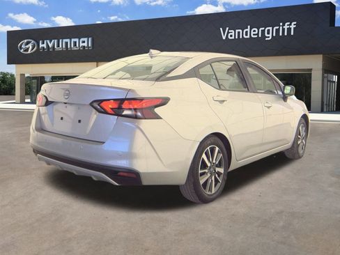 Used 2025 Nissan Versa SV image 12