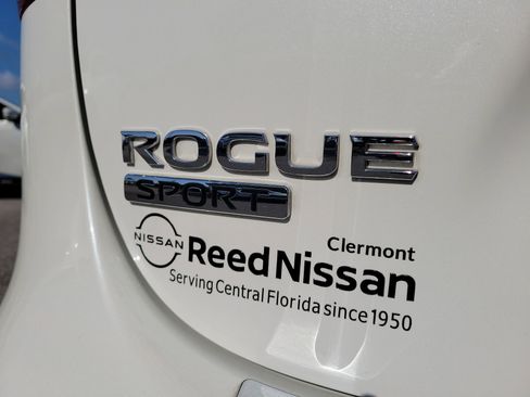 Certified 2021 Nissan Rogue Sport SL w/ Premium Package FWD image 9