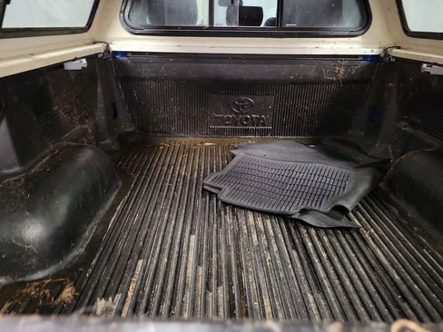 Used 2017 Toyota Tundra Limited image 10