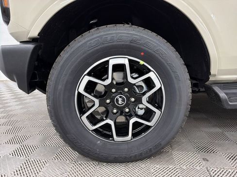 New 2026 Ford Bronco Outer Banks image 11