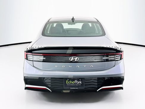 Used 2025 Hyundai Sonata SEL FWD image 7