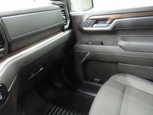 Used 2025 Chevrolet Silverado 1500 LT image 18