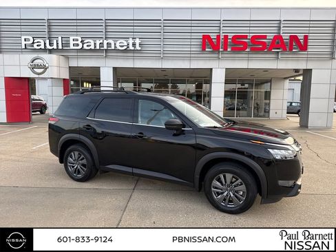 New 2025 Nissan Pathfinder SV w/ SV Premium Package image 4