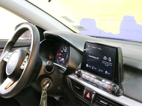 Used 2023 Kia Forte LXS FWD image 10