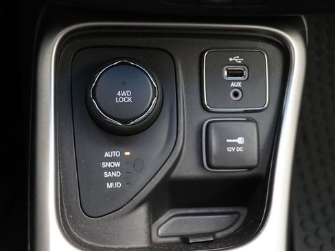 Used 2019 Jeep Compass Sport w/ Cold Weather Group image 25