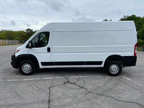 Used 2026 RAM ProMaster 2500 w/ Convenience Group FWD image 6