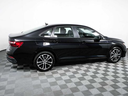 Used 2025 Volkswagen Jetta Sport FWD image 3