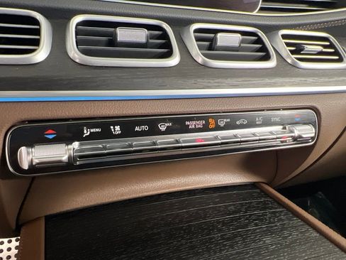 Certified 2024 Mercedes-Benz GLS 450 4MATIC image 33